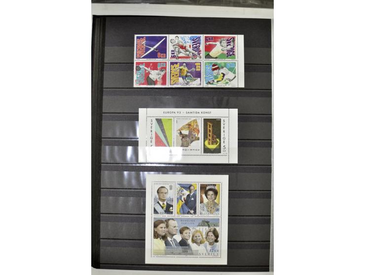 1980/2012, postfrische Sammlung mit Markenheftchen, Kleinbogen etc.