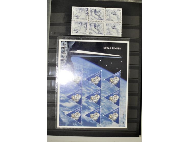 1980/2012, postfrische Sammlung mit Markenheftchen, Kleinbogen etc.