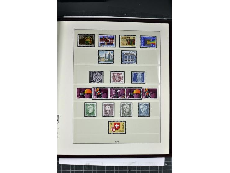 1854/1986, postfrische, ungebrauchte und gestempelte Sammlung in 3 Lindner-T-Alben