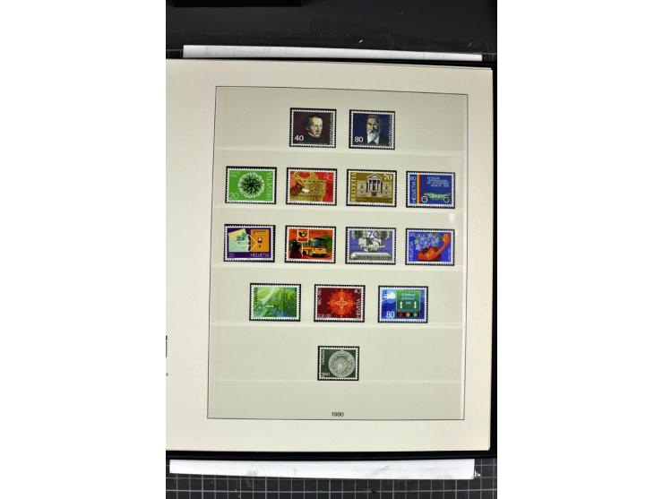1854/1986, postfrische, ungebrauchte und gestempelte Sammlung in 3 Lindner-T-Alben