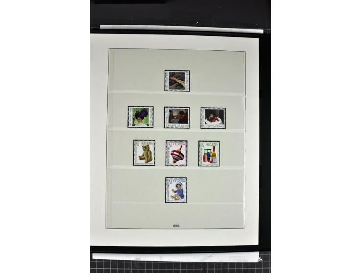 1854/1986, postfrische, ungebrauchte und gestempelte Sammlung in 3 Lindner-T-Alben