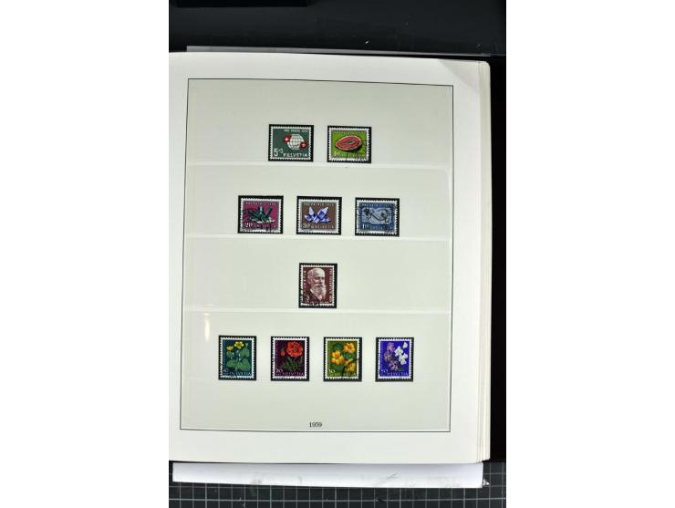 1854/1986, postfrische, ungebrauchte und gestempelte Sammlung in 3 Lindner-T-Alben