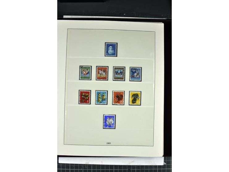 1854/1986, postfrische, ungebrauchte und gestempelte Sammlung in 3 Lindner-T-Alben
