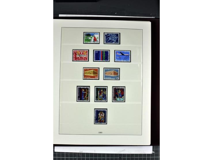 1854/1986, postfrische, ungebrauchte und gestempelte Sammlung in 3 Lindner-T-Alben
