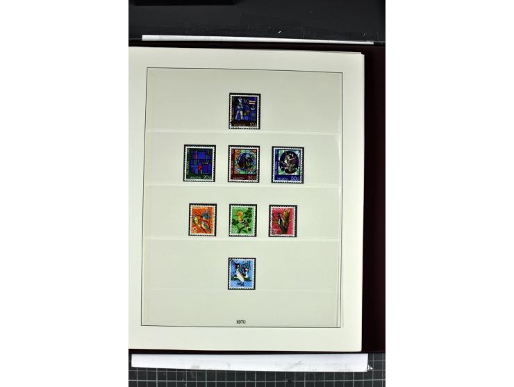 1854/1986, postfrische, ungebrauchte und gestempelte Sammlung in 3 Lindner-T-Alben