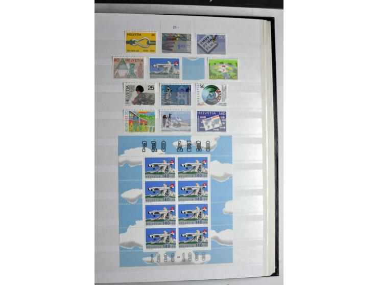  1960/2002, postfrische Sammlung mit Kleinbogen etc.