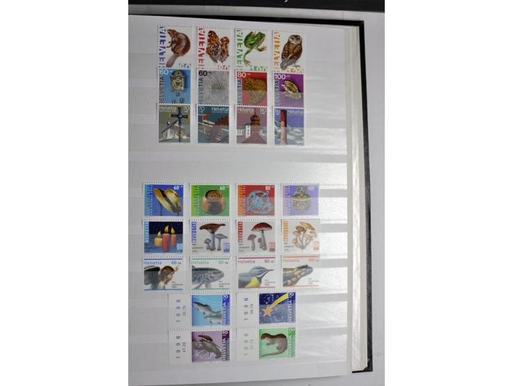  1960/2002, postfrische Sammlung mit Kleinbogen etc.