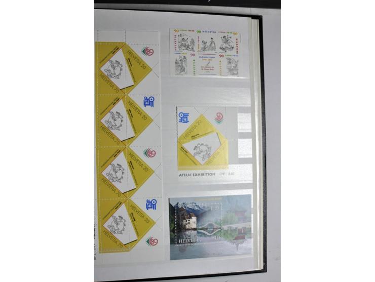  1960/2002, postfrische Sammlung mit Kleinbogen etc.