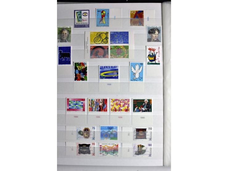  1960/2002, postfrische Sammlung mit Kleinbogen etc.