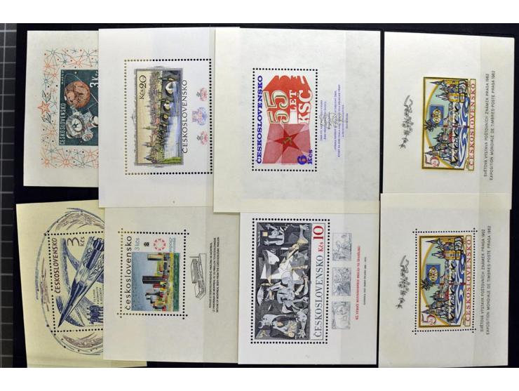  1918/86, ungebrauchte und gestempelte Sammlung mit lokalen Revolutionsausgaben, VZOREC auf Hradschin, Portoprovisiorien, Pro