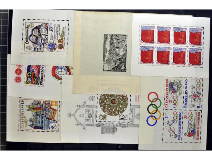  1918/86, ungebrauchte und gestempelte Sammlung mit lokalen Revolutionsausgaben, VZOREC auf Hradschin, Portoprovisiorien, Pro