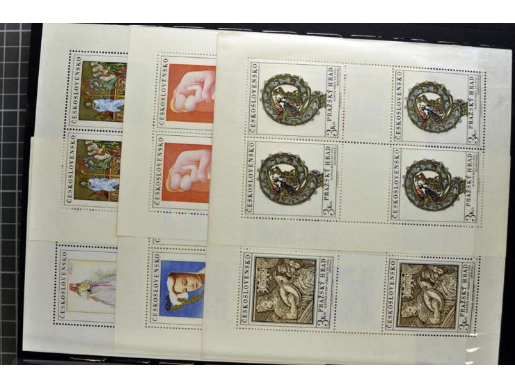  1918/86, ungebrauchte und gestempelte Sammlung mit lokalen Revolutionsausgaben, VZOREC auf Hradschin, Portoprovisiorien, Pro