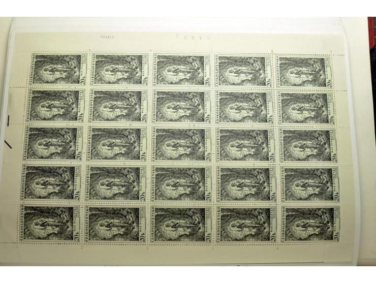  1918/86, ungebrauchte und gestempelte Sammlung mit lokalen Revolutionsausgaben, VZOREC auf Hradschin, Portoprovisiorien, Pro