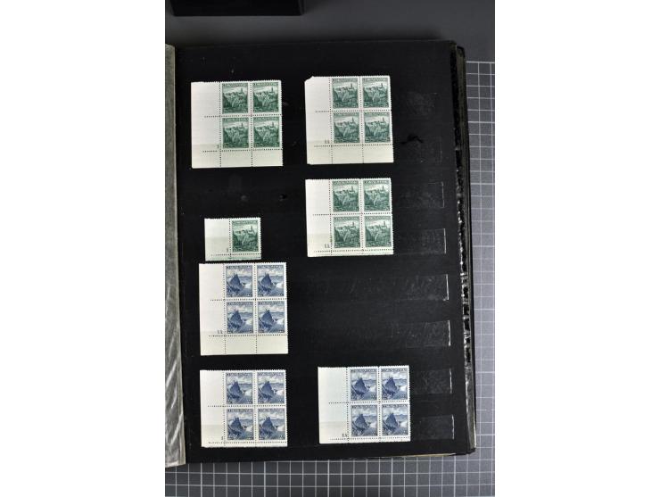 1930/36, überwiegend postfrische Partie Freimarken, dabei viele Eckrand 4er-Blocks mit Plattennummern, Zwischenstegen, Leerfe