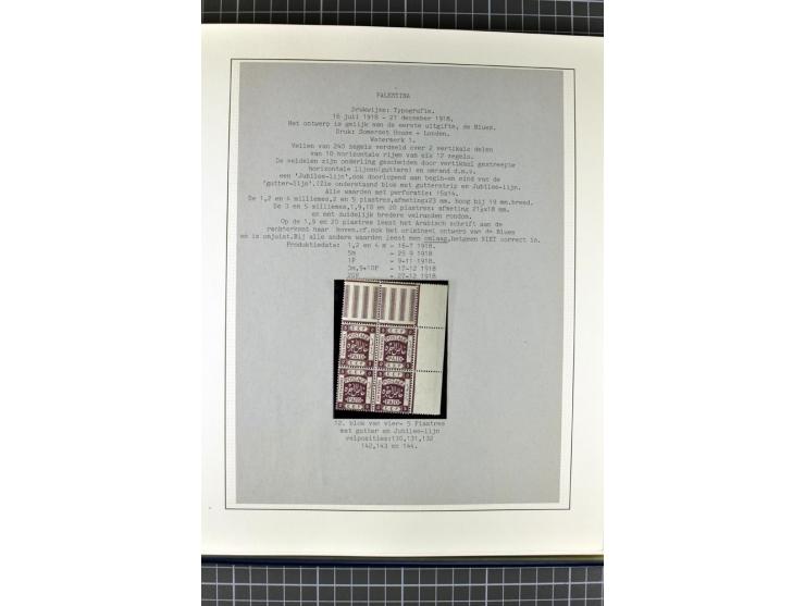1918/27, 3bändige Spezialsammlung der Mi. 4-14,mit vielen Plattenfehlern, fehlenden Zähnungslöchern, Zwischenstegpaaren, Einh