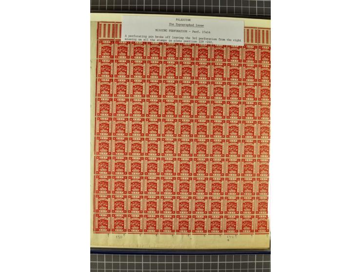 1918/27, 3bändige Spezialsammlung der Mi. 4-14,mit vielen Plattenfehlern, fehlenden Zähnungslöchern, Zwischenstegpaaren, Einh