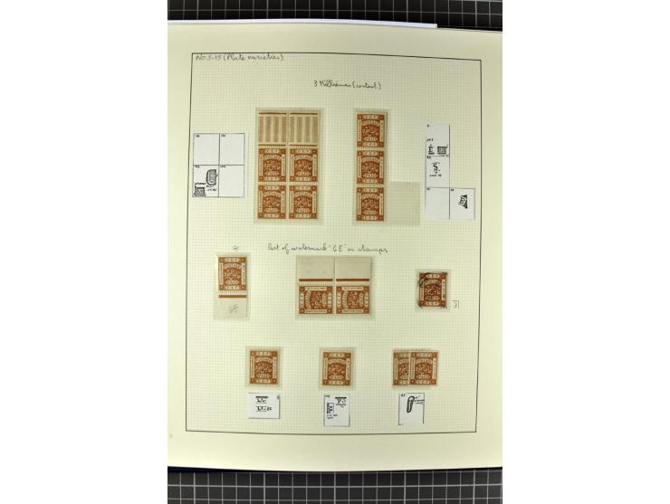 1918/27, 3bändige Spezialsammlung der Mi. 4-14,mit vielen Plattenfehlern, fehlenden Zähnungslöchern, Zwischenstegpaaren, Einh