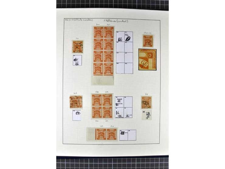1918/27, 3bändige Spezialsammlung der Mi. 4-14,mit vielen Plattenfehlern, fehlenden Zähnungslöchern, Zwischenstegpaaren, Einh