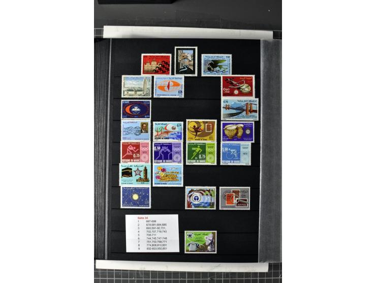  1943/2011, postfrische, anfangs etwas ungebrauchte Sammlung mit besseren Ausgaben wie Mi.-Nr. 1058 etc.