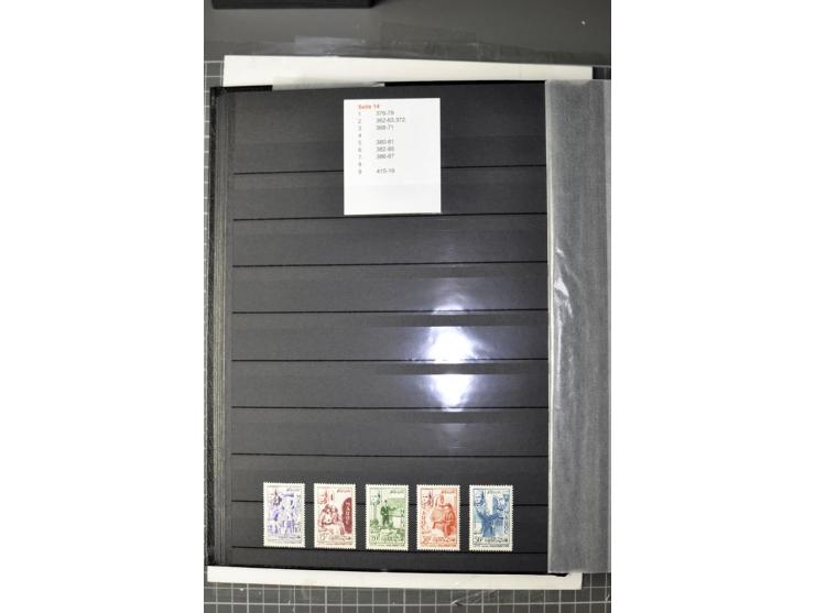  1943/2011, postfrische, anfangs etwas ungebrauchte Sammlung mit besseren Ausgaben wie Mi.-Nr. 1058 etc.