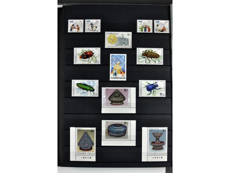  1883/2010, postfrische, anfangs auch ungebrauchte Sammlung mit u.a. Mi.-Nr. 274-81, 311-15, 319-21, 258-74, 411-27, Bl.13B, 