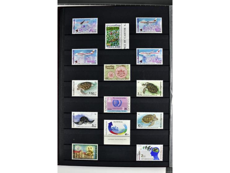  1883/2010, postfrische, anfangs auch ungebrauchte Sammlung mit u.a. Mi.-Nr. 274-81, 311-15, 319-21, 258-74, 411-27, Bl.13B, 