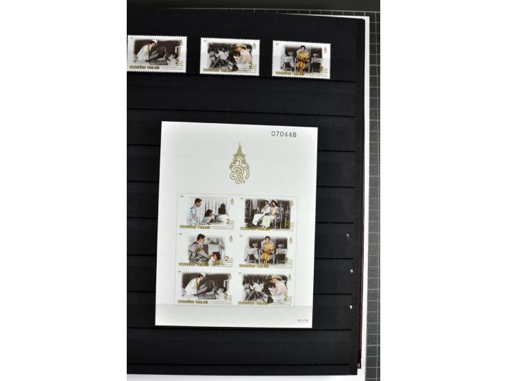  1883/2010, postfrische, anfangs auch ungebrauchte Sammlung mit u.a. Mi.-Nr. 274-81, 311-15, 319-21, 258-74, 411-27, Bl.13B, 