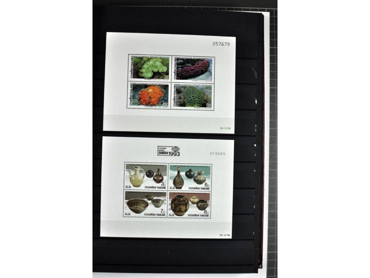 1883/2010, postfrische, anfangs auch ungebrauchte Sammlung mit u.a. Mi.-Nr. 274-81, 311-15, 319-21, 258-74, 411-27, Bl.13B, 