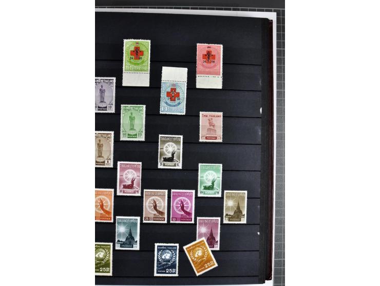  1883/2010, postfrische, anfangs auch ungebrauchte Sammlung mit u.a. Mi.-Nr. 274-81, 311-15, 319-21, 258-74, 411-27, Bl.13B, 