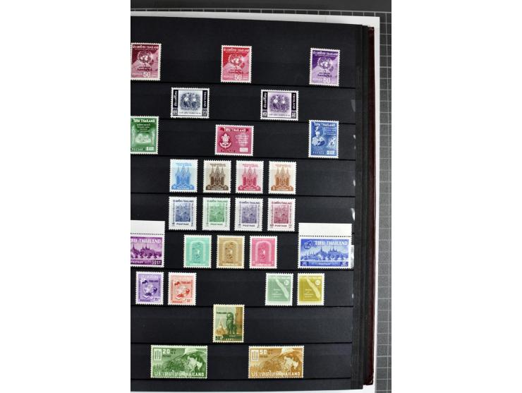  1883/2010, postfrische, anfangs auch ungebrauchte Sammlung mit u.a. Mi.-Nr. 274-81, 311-15, 319-21, 258-74, 411-27, Bl.13B, 