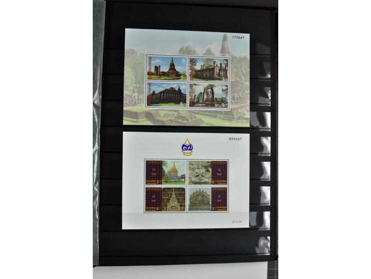  1883/2010, postfrische, anfangs auch ungebrauchte Sammlung mit u.a. Mi.-Nr. 274-81, 311-15, 319-21, 258-74, 411-27, Bl.13B, 