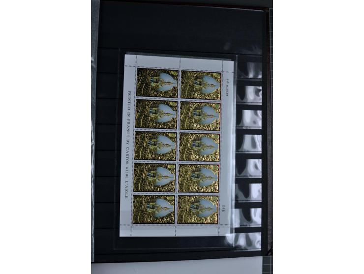  1883/2010, postfrische, anfangs auch ungebrauchte Sammlung mit u.a. Mi.-Nr. 274-81, 311-15, 319-21, 258-74, 411-27, Bl.13B, 