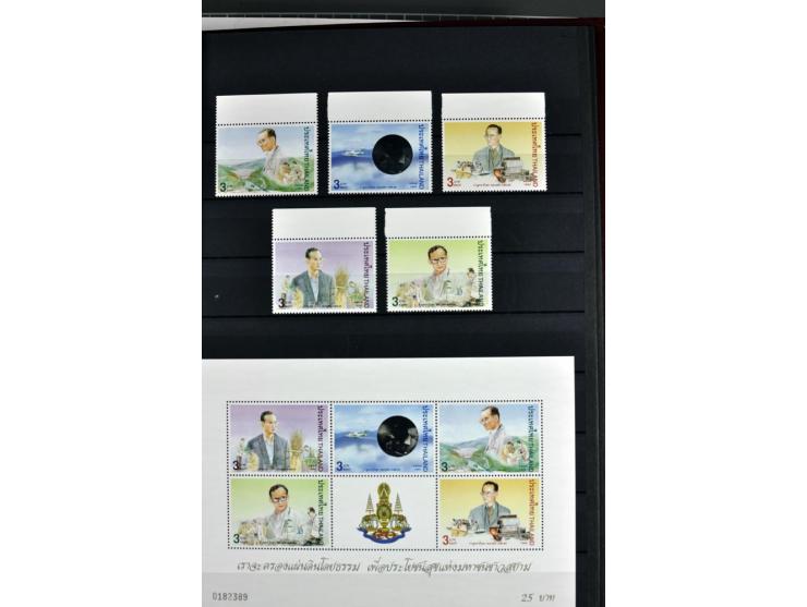  1883/2010, postfrische, anfangs auch ungebrauchte Sammlung mit u.a. Mi.-Nr. 274-81, 311-15, 319-21, 258-74, 411-27, Bl.13B, 
