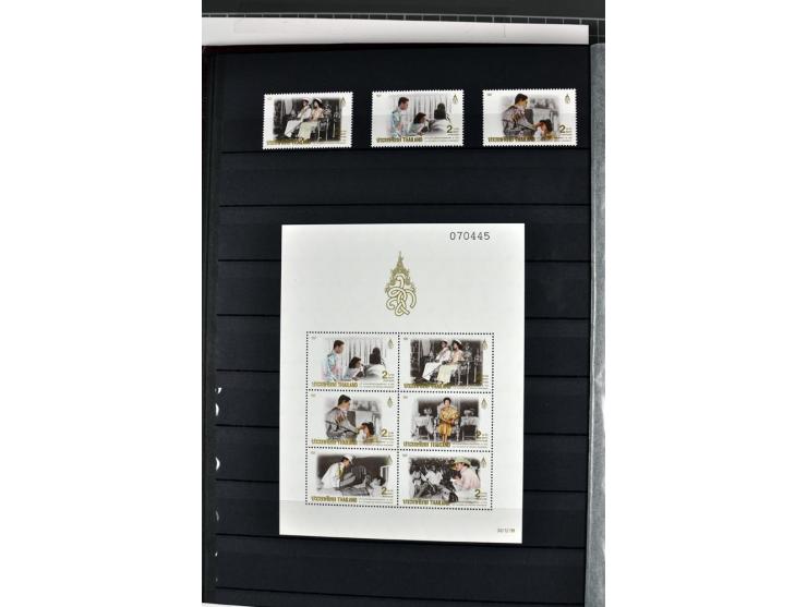  1883/2010, postfrische, anfangs auch ungebrauchte Sammlung mit u.a. Mi.-Nr. 274-81, 311-15, 319-21, 258-74, 411-27, Bl.13B, 
