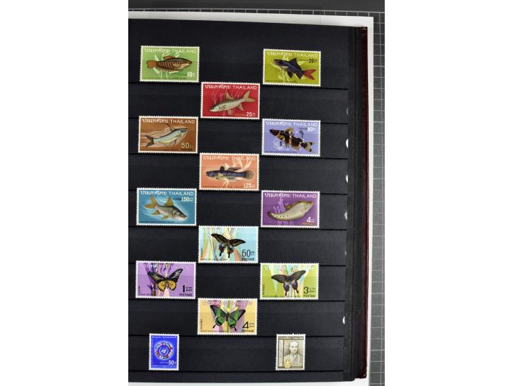  1883/2010, postfrische, anfangs auch ungebrauchte Sammlung mit u.a. Mi.-Nr. 274-81, 311-15, 319-21, 258-74, 411-27, Bl.13B, 