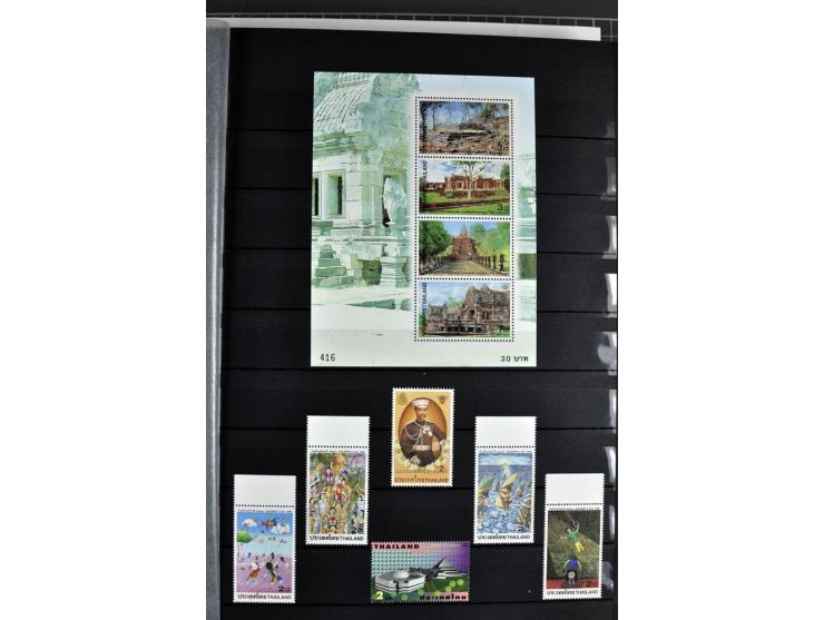  1883/2010, postfrische, anfangs auch ungebrauchte Sammlung mit u.a. Mi.-Nr. 274-81, 311-15, 319-21, 258-74, 411-27, Bl.13B, 