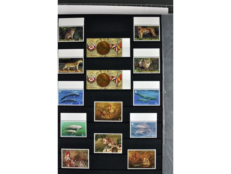  1883/2010, postfrische, anfangs auch ungebrauchte Sammlung mit u.a. Mi.-Nr. 274-81, 311-15, 319-21, 258-74, 411-27, Bl.13B, 
