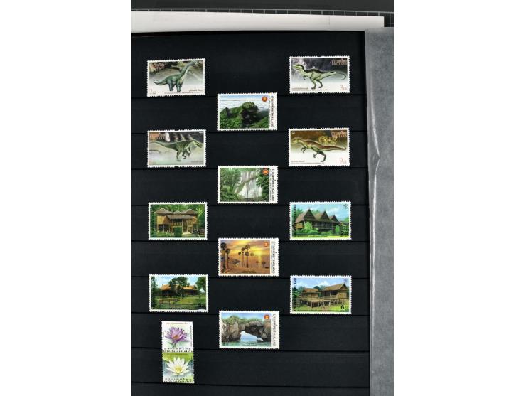  1883/2010, postfrische, anfangs auch ungebrauchte Sammlung mit u.a. Mi.-Nr. 274-81, 311-15, 319-21, 258-74, 411-27, Bl.13B, 