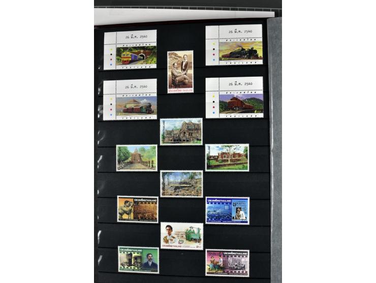  1883/2010, postfrische, anfangs auch ungebrauchte Sammlung mit u.a. Mi.-Nr. 274-81, 311-15, 319-21, 258-74, 411-27, Bl.13B, 