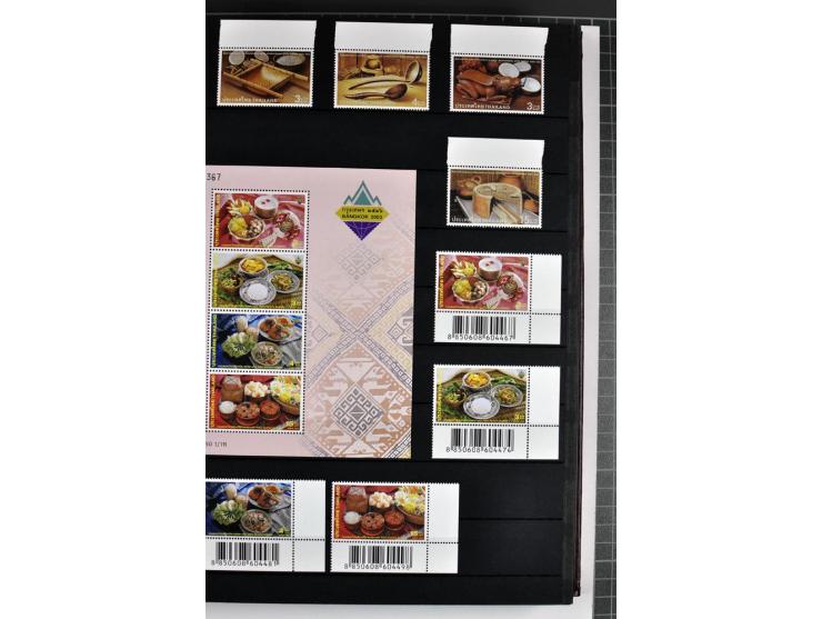  1883/2010, postfrische, anfangs auch ungebrauchte Sammlung mit u.a. Mi.-Nr. 274-81, 311-15, 319-21, 258-74, 411-27, Bl.13B, 