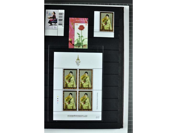  1883/2010, postfrische, anfangs auch ungebrauchte Sammlung mit u.a. Mi.-Nr. 274-81, 311-15, 319-21, 258-74, 411-27, Bl.13B, 