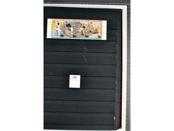  1883/2010, postfrische, anfangs auch ungebrauchte Sammlung mit u.a. Mi.-Nr. 274-81, 311-15, 319-21, 258-74, 411-27, Bl.13B, 