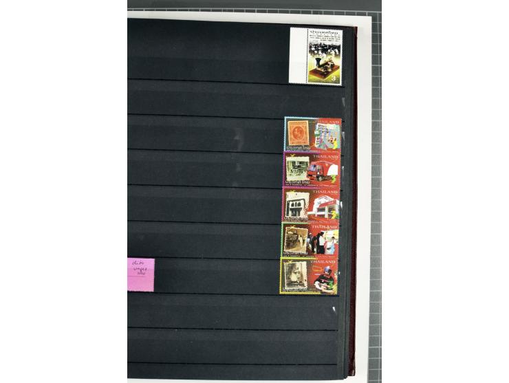  1883/2010, postfrische, anfangs auch ungebrauchte Sammlung mit u.a. Mi.-Nr. 274-81, 311-15, 319-21, 258-74, 411-27, Bl.13B, 