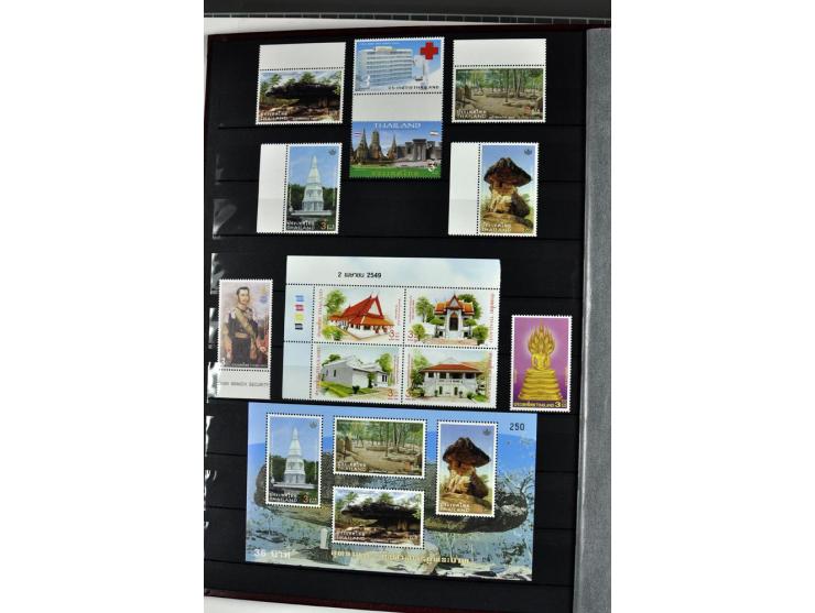 1883/2010, postfrische, anfangs auch ungebrauchte Sammlung mit u.a. Mi.-Nr. 274-81, 311-15, 319-21, 258-74, 411-27, Bl.13B, 