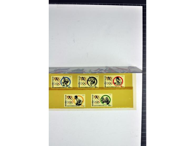  1883/2010, postfrische, anfangs auch ungebrauchte Sammlung mit u.a. Mi.-Nr. 274-81, 311-15, 319-21, 258-74, 411-27, Bl.13B, 