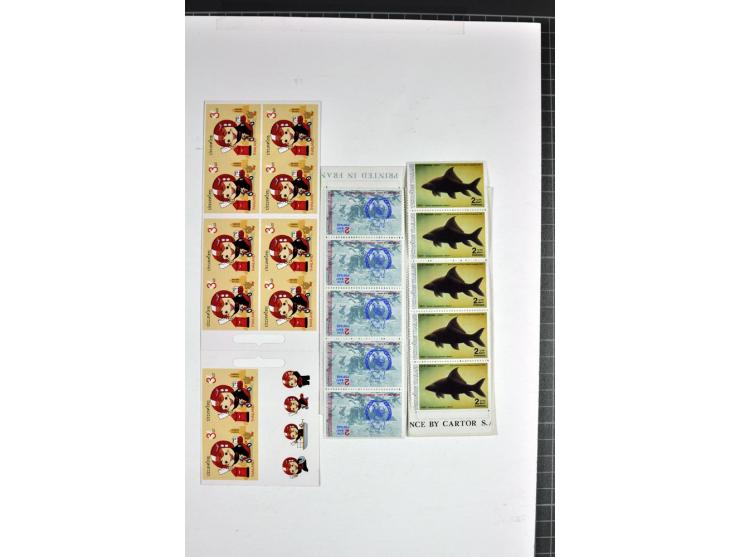  1883/2010, postfrische, anfangs auch ungebrauchte Sammlung mit u.a. Mi.-Nr. 274-81, 311-15, 319-21, 258-74, 411-27, Bl.13B, 
