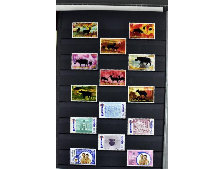  1883/2010, postfrische, anfangs auch ungebrauchte Sammlung mit u.a. Mi.-Nr. 274-81, 311-15, 319-21, 258-74, 411-27, Bl.13B, 