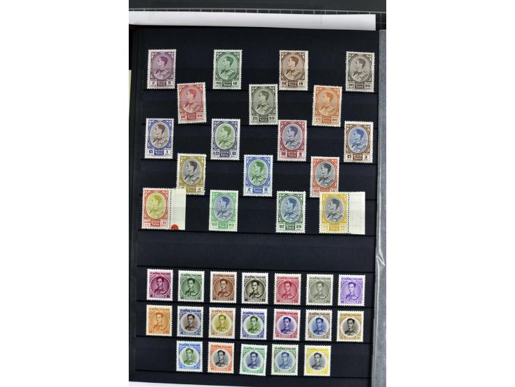  1883/2010, postfrische, anfangs auch ungebrauchte Sammlung mit u.a. Mi.-Nr. 274-81, 311-15, 319-21, 258-74, 411-27, Bl.13B, 