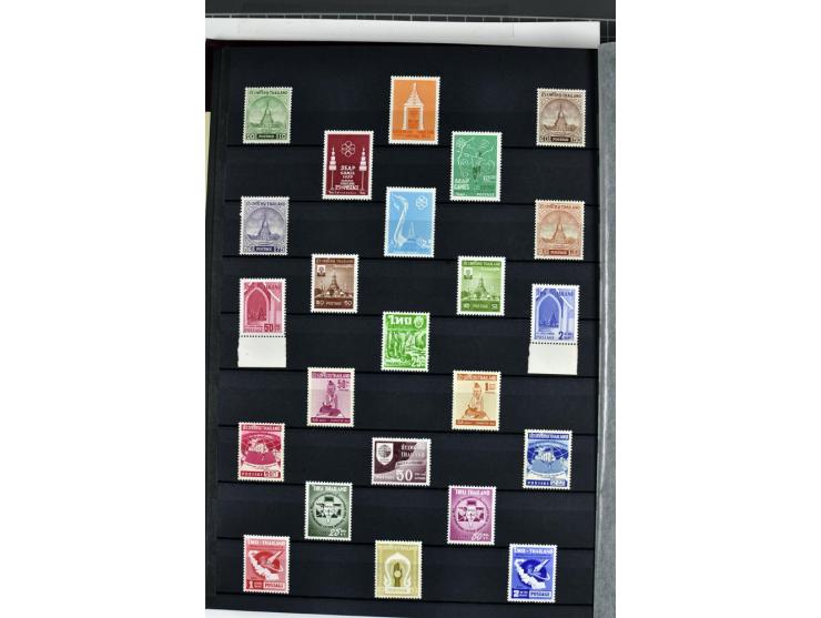  1883/2010, postfrische, anfangs auch ungebrauchte Sammlung mit u.a. Mi.-Nr. 274-81, 311-15, 319-21, 258-74, 411-27, Bl.13B, 