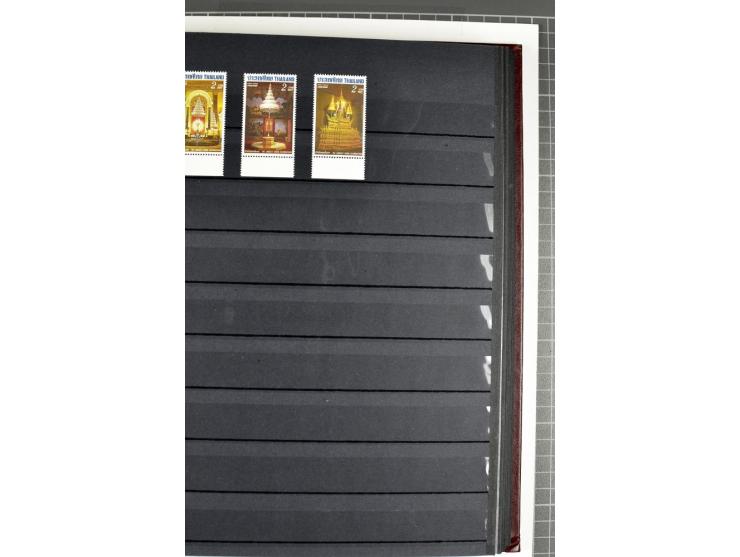 1883/2010, postfrische, anfangs auch ungebrauchte Sammlung mit u.a. Mi.-Nr. 274-81, 311-15, 319-21, 258-74, 411-27, Bl.13B, 